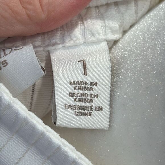 Weekends By Chico's Women's(1) M Blouse Sleeveless Vest Full Zip White Medium - Picture 7 of 8